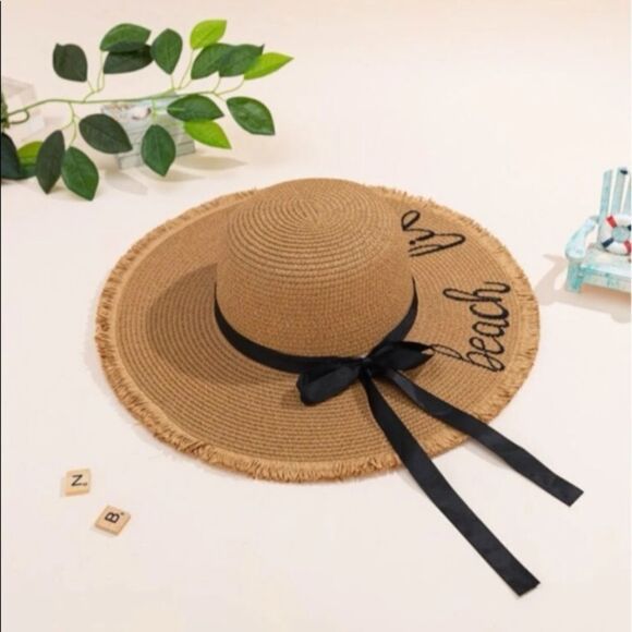 Floppy “Beach Life” Hat - Picture 2 of 5